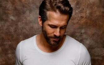 Ryan Reynolds Desktop Wallpaper