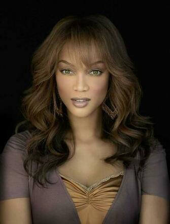 Shawn Hillard On Tyra Banks In Hair