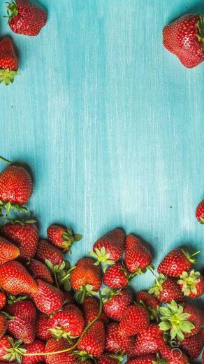 Strawberry H5 Background