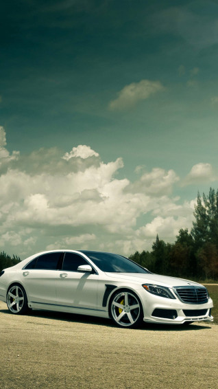 Mercedes Benz White Coupe iPhone Wallpaper
