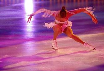 Ice Skating Wallpaper Carolina Kostner