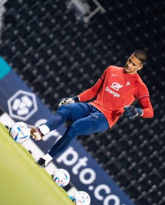 Alphonse Areola Red And Blue Jersey Wallpaper
