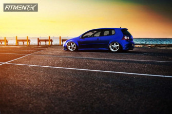 Volkswagen R32 Base With Work Equip E05 And Federal