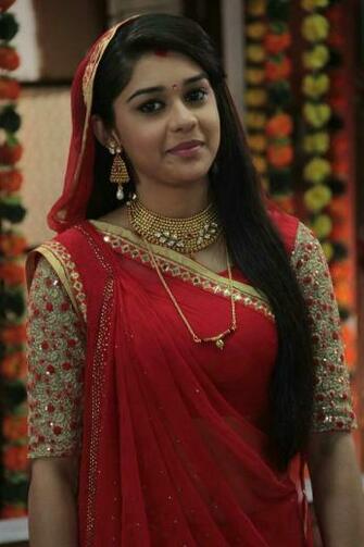 Eisha Singh Bollywood Serial Actress Cute Pictures Collections