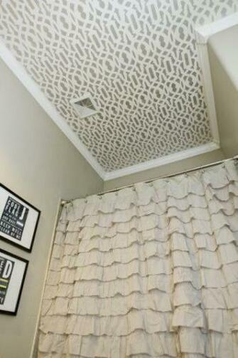 Wallpaper Design Imperial Trellis Silver By Layla Grace