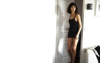 Olga Kurylenko Widescreen Wallpaper