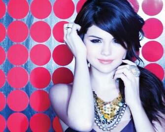 Selena Gomez Wallpaper HD