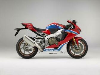 Honda Cbr1000rr Fireblade Unveiled Gets Electronics Now