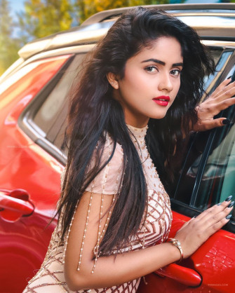 Nisha Guragain Cute HD Photos 1080p Ozeh Wallpaper
