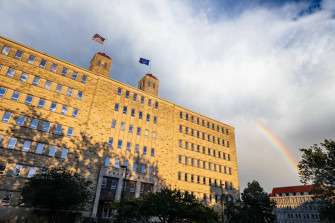 Majestic Of Fraser Hall At The University Kansas Wallpaper