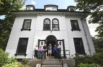 Brattleboro S Bradley House Historic Home Gets Name