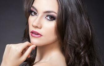 Wallpaper Look Background Portrait Makeup Hairstyle Brown
