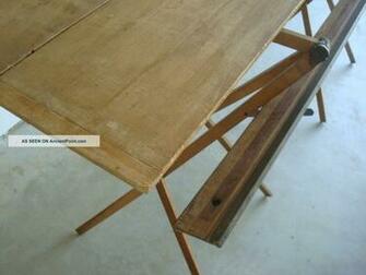 Handsome Ridgely Antique Wallpaper Hangers Table Marked And