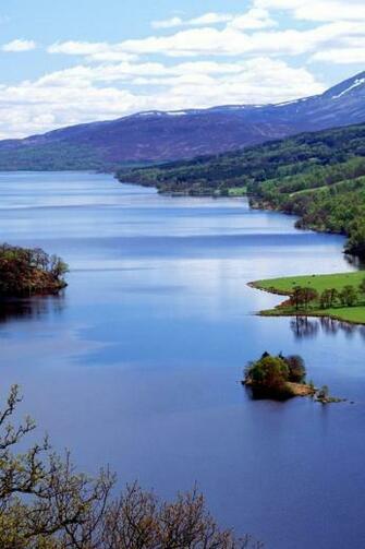 Amazing River Vale Scotland iPhone Wallpaper