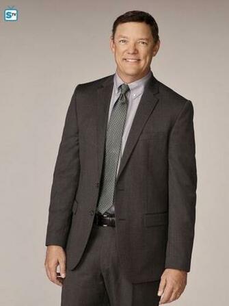 Good Girls Image Season Portrait Matthew Lillard