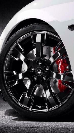 Maserati Granturismo S iPhone Wallpaper