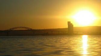 Sunrise In Duluth Wallpaper