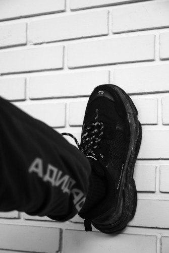 Person Wearing Black Nike Vapor Max Shoe Photo Fashion