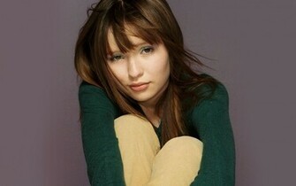 Emily Browning Wallpaper