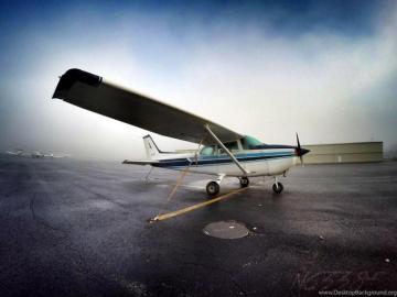 Cessna Wallpaper Top Background