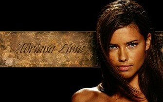Lima Wallpaper Adriana