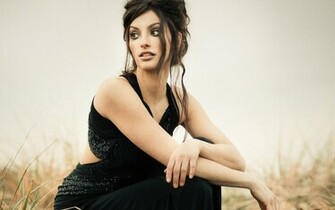 Erica Cerra Wallpaper
