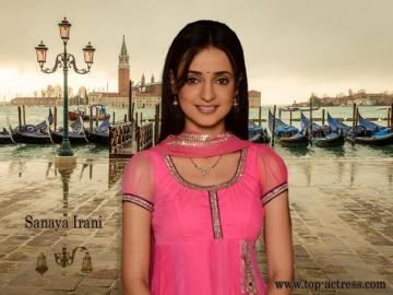 Sanaya Irani Khushi Wallpaper Photo Background