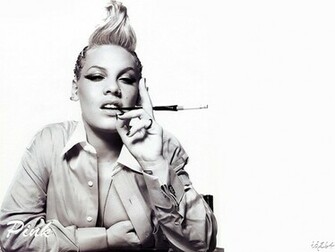 Pink Alecia Beth Moore HD Wallpaper Poster Desktop