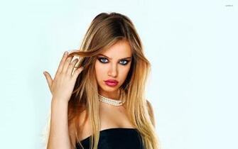 Xenia Tchoumitcheva Wallpaper Girl