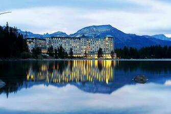 Lake Louise Wallpaper
