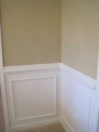 After She Replaced Her Old Wallpaper With Paint Able