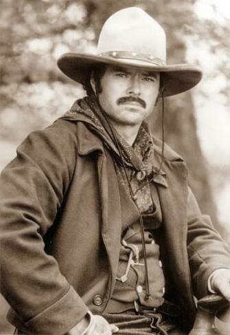 Cmt Photos Lonesome Dove Robert Urich Of