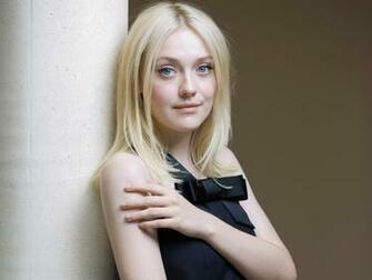 Dakota Fanning Wallpaper X Net