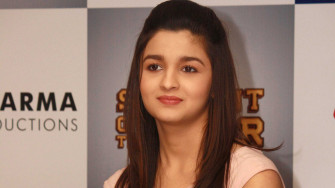 Alia Bhatt Desktop Wallpaper