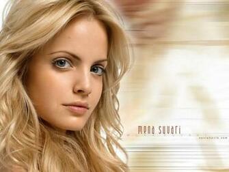 Mena Suvari Wallpaper