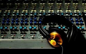 Cool Music Studio Wallpaper Background