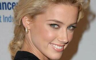 Wallpaper Background Amber Heard