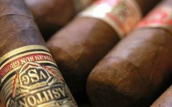 Wallpaper Cigars Smoke Brown Firm Close Up