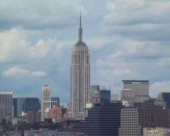 Empire State Building Wallpaper Background