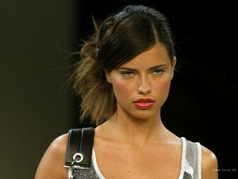 Adriana Lima Wallpaper