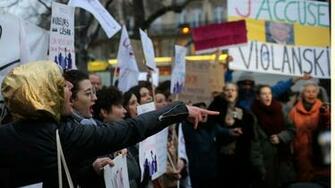 Anti Polanski Protesters Greet French Film Awards Ceremony