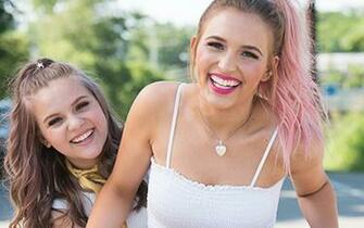 Sunday With Nashville S Lennon And Maisy Stella