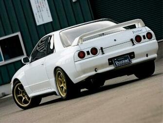 Skyline R32