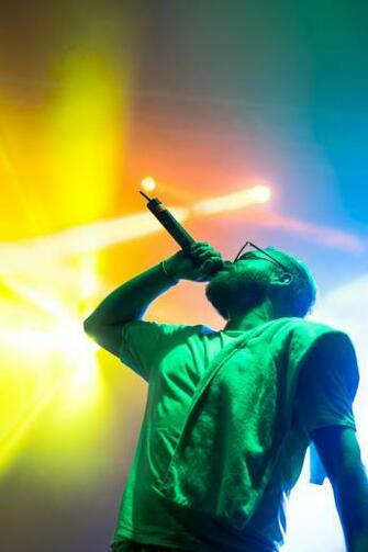 Singer Pictures HD Image