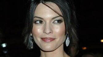 Alana De La Garza HD Wallpaper