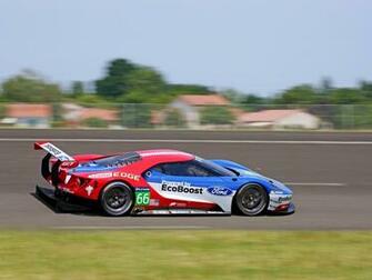 Ford Gt Le Mans Racecar Wallpaper