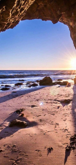 iPhone Xs Malibu Background Wallpaper
