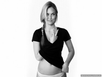 Bar Refaeli Black White HD Image New Wallpaper