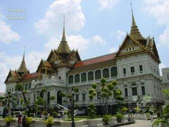 The Grand Palace Wallpaper Background Theme Desktop