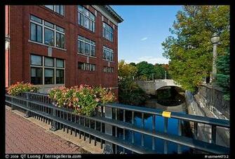 Photo Parks And Bridges Over Kenduskeag Stream Bangor Maine Usa